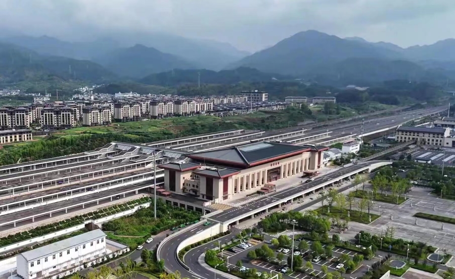 宛新平：“皖南大環線”究竟環抱了啥？